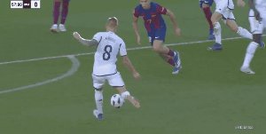 开云体育官方网站-【西甲】贝林厄姆双响+绝杀 皇马2比1逆转客胜巴萨